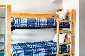 Sara Placid Inn & Suites