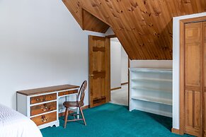 Sara Placid Inn & Suites