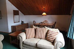 Sara Placid Inn & Suites