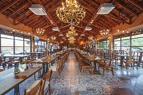 Khum Damnoen Resort
