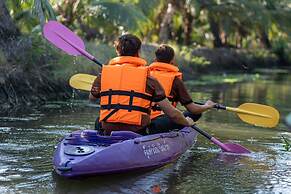 Khum Damnoen Resort