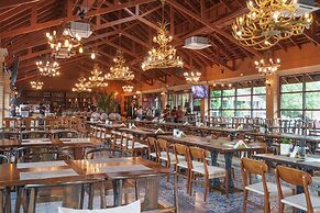 Khum Damnoen Resort