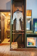 Khum Damnoen Resort