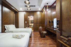 Khum Damnoen Resort