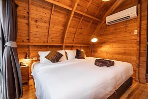 Khum Damnoen Resort