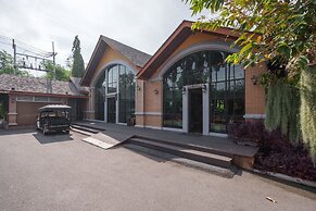 Khum Damnoen Resort