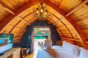 Khum Damnoen Resort