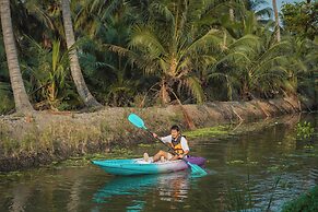 Khum Damnoen Resort
