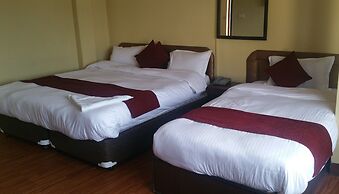 Hotel Holy Temple Tree & Chautari Cafe