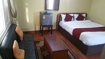 Hotel Holy Temple Tree & Chautari Cafe