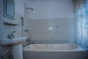 Hotel Holy Temple Tree & Chautari Cafe