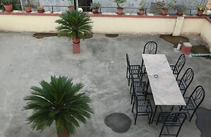 Hotel Holy Temple Tree & Chautari Cafe