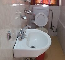 Hotel Holy Temple Tree & Chautari Cafe