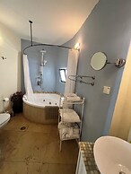 Artists' Colony Inn Zefat