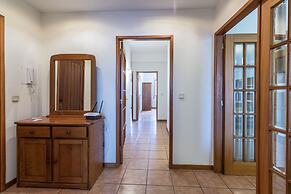 House and People - Quinta da Armada