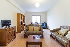 House and People - Quinta da Armada