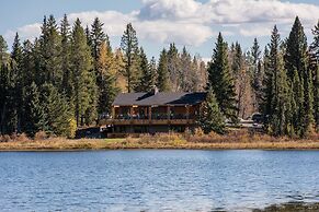 Schott’s Lake Conference & Resort