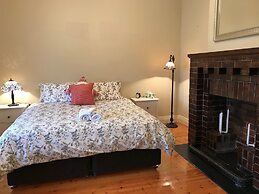 Ambrosia Holiday Home