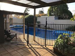 Ambrosia Holiday Home