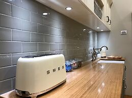 Ambrosia Holiday Home