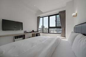 CHECK inn Express Taichung Fuxing