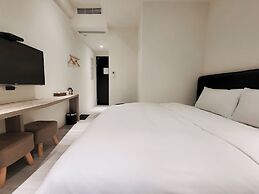 CHECK inn Express Taichung Fuxing