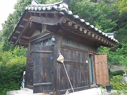 Manhoe Gotaek