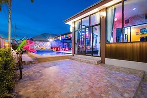 Mountain Field Pool Villa Cha-am