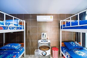 Mountain Field Pool Villa Cha-am