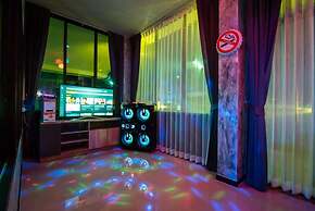 Mountain Field Pool Villa Cha-am