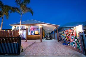 Mountain Field Pool Villa Cha-am