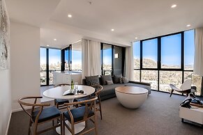 Iconic Kirra Beach Resort