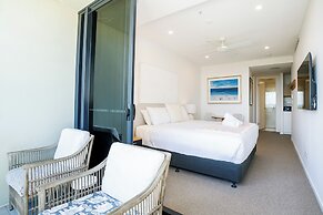 Iconic Kirra Beach Resort