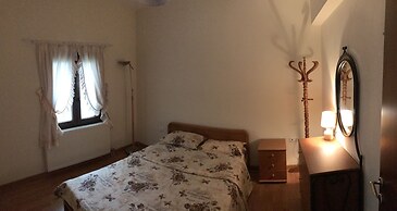 Mountain View Apartment