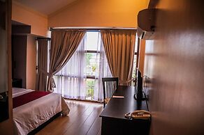 Bauan Plaza Hotel