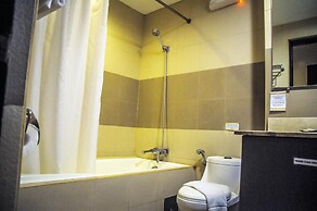 Bauan Plaza Hotel