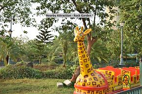 OYO 13511 Hotel Gems