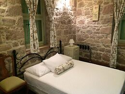 Cunda Has Konak Otel