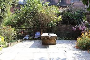 Pradhan House Homestay with Garden