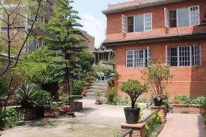 Pradhan House Homestay with Garden