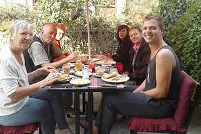 Pradhan House Homestay with Garden