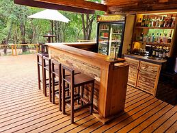 Kingfisher Creek Safari Lodge