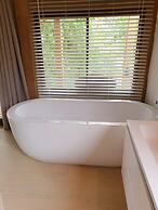 Kingfisher Creek Safari Lodge