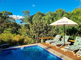 Kingfisher Creek Safari Lodge