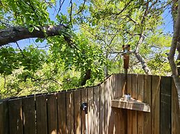 Kingfisher Creek Safari Lodge