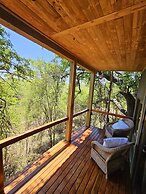 Kingfisher Creek Safari Lodge