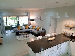 Kingfisher Creek Safari Lodge