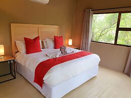 Kingfisher Creek Safari Lodge