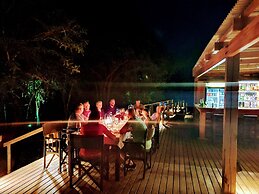 Kingfisher Creek Safari Lodge