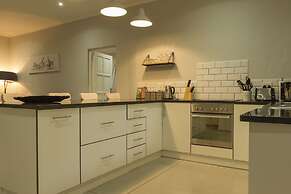 Kingfisher Creek Safari Lodge